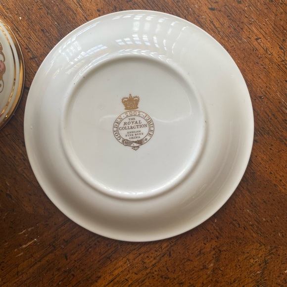 Queen Elizabeth 2002 Golden Jubilee Tea Cup & Saucer - Picture 5 of 5